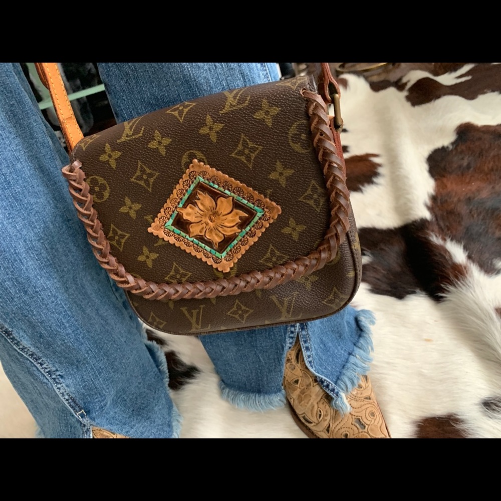Louis Vuitton Brown Monogram Crossbody with Tan Strap and Turquoise Accent - Picture 12 of 16